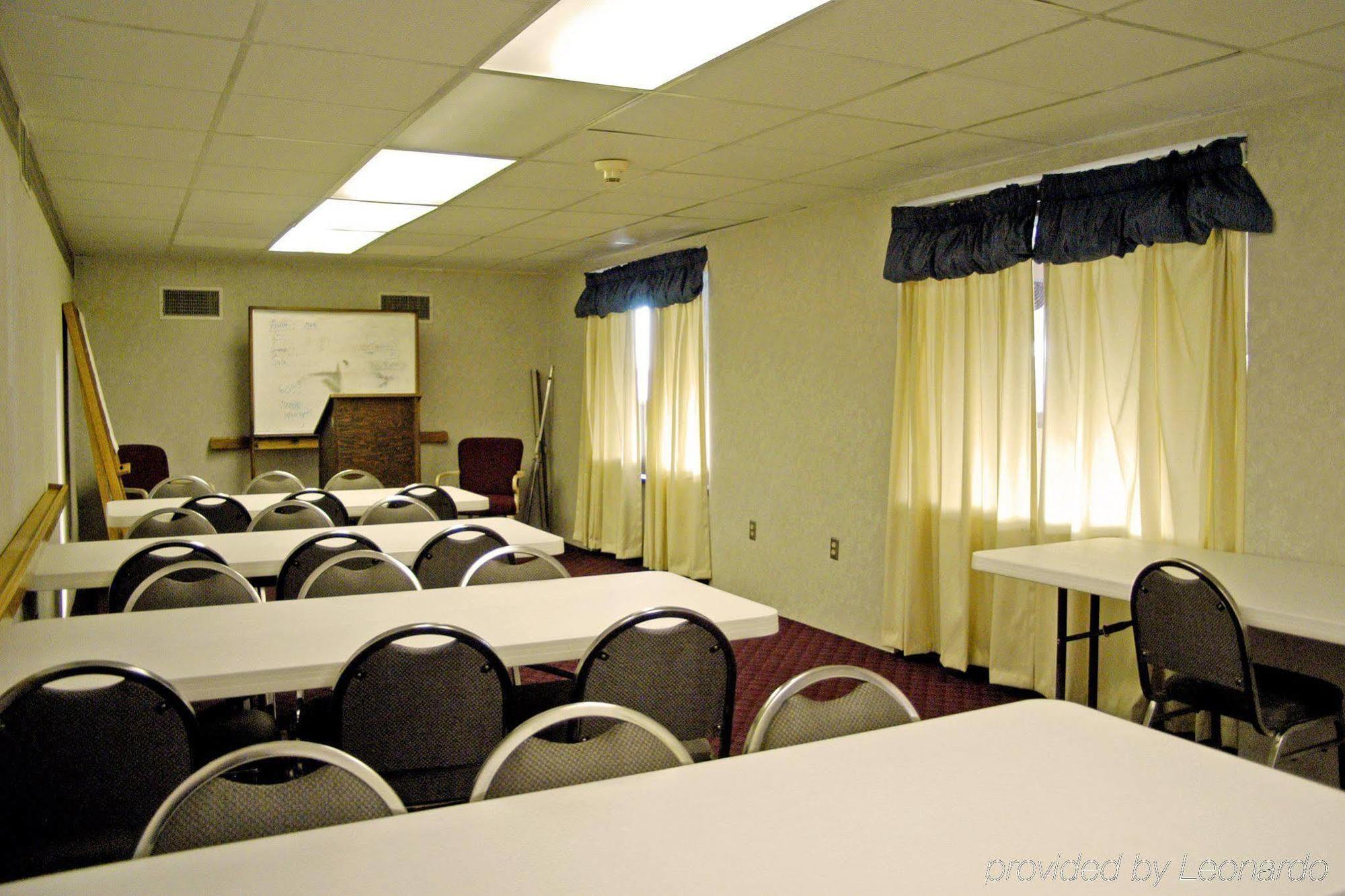 Days Inn By Wyndham Midland Facilities photo